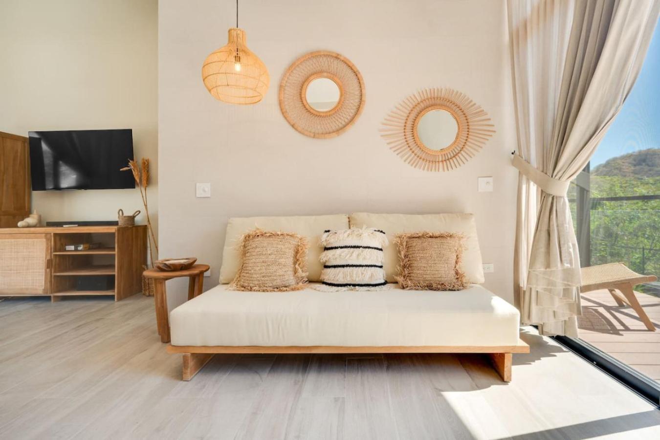 The #7 - Boutique In Flamingo - Ground Level Appartement *