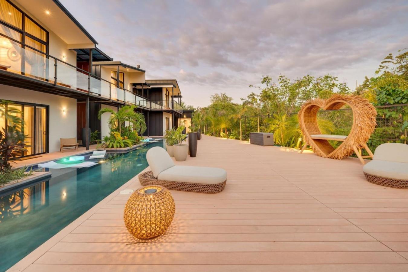 The #7 - Boutique In Flamingo - Ground Level Appartement