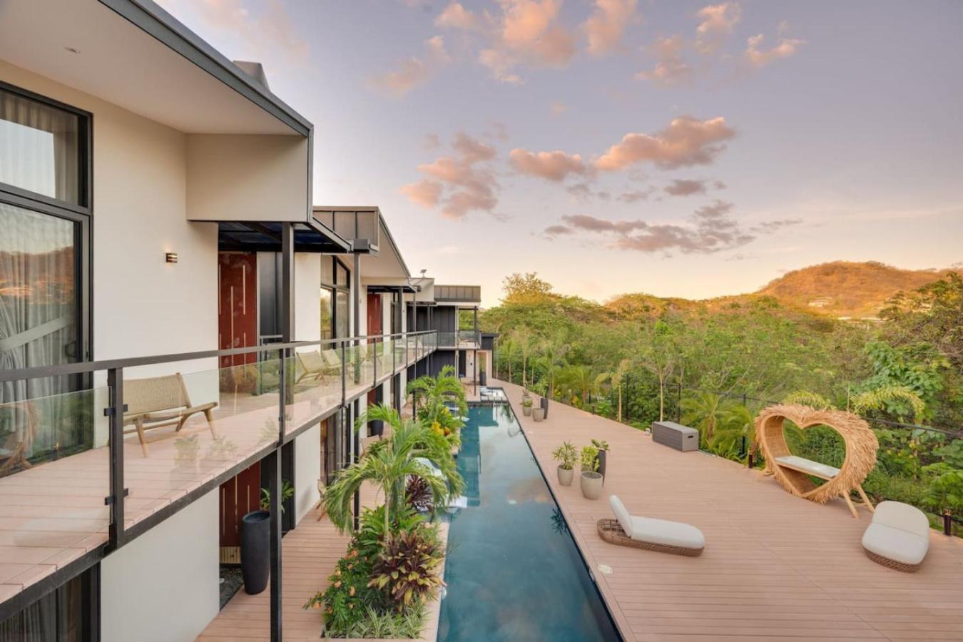 The #7 - Boutique In Flamingo - Ground Level Appartement *