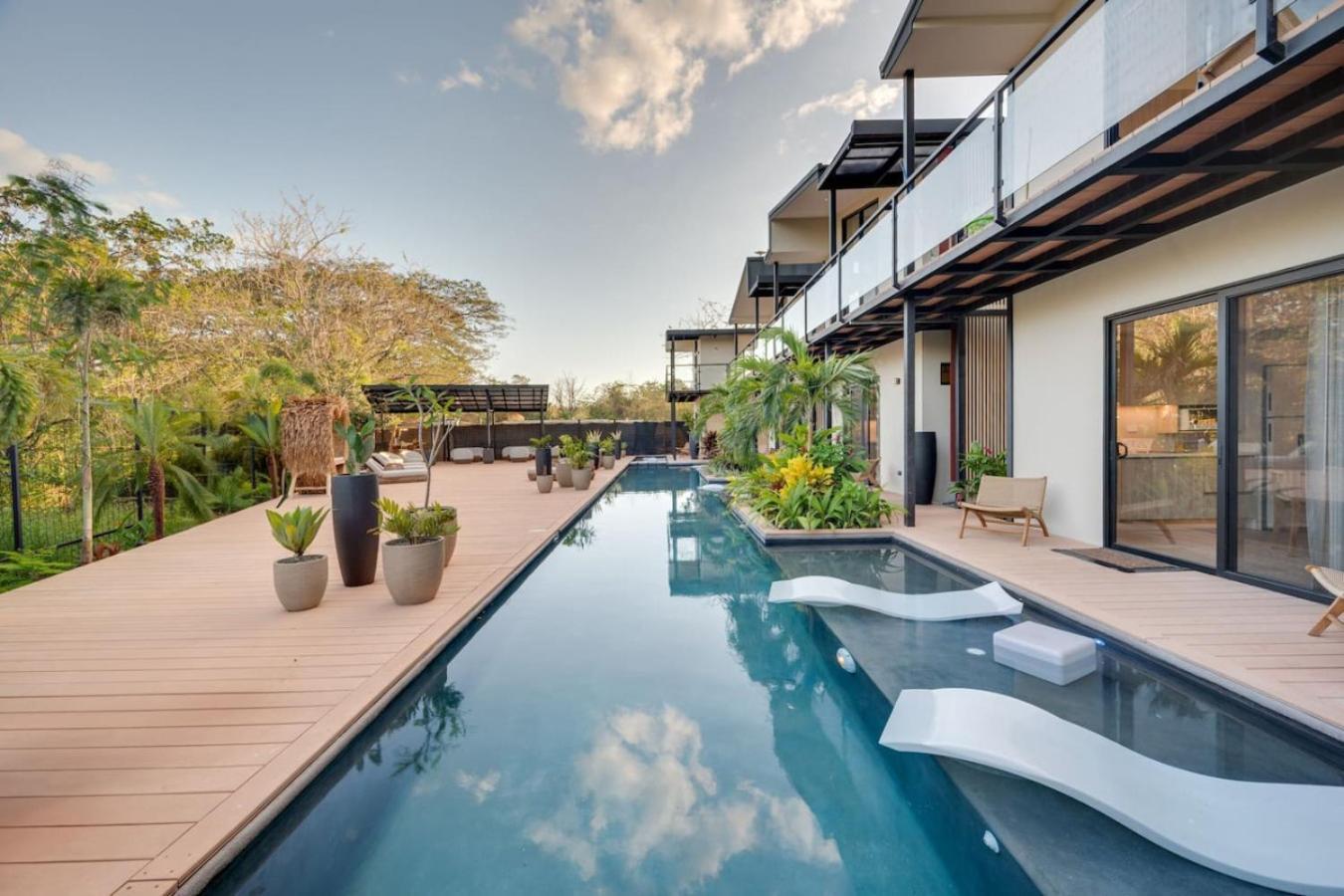 The #7 - Boutique In Flamingo - Ground Level Appartement *